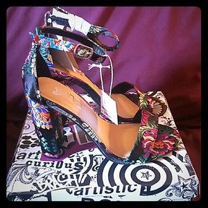 Gorgeous printed heels